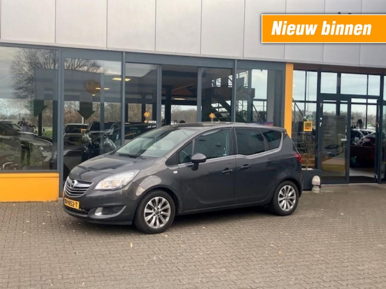 Opel Meriva - 1.4 Turbo Cosmo - Navi - Panoramadak - trekhaak - all season - AutoWereld.nl