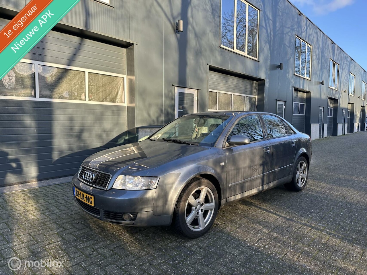 Audi A4 Limousine - 2004 1.6 benzine vol met facturen - AutoWereld.nl