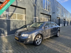 Audi A4 Limousine - 2004 1.6 benzine vol met facturen