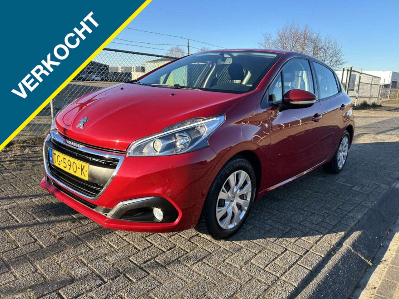 Peugeot 208 - 1.2 PureT. Blue Lion / Nieuwstaat / 98.000 KM - AutoWereld.nl