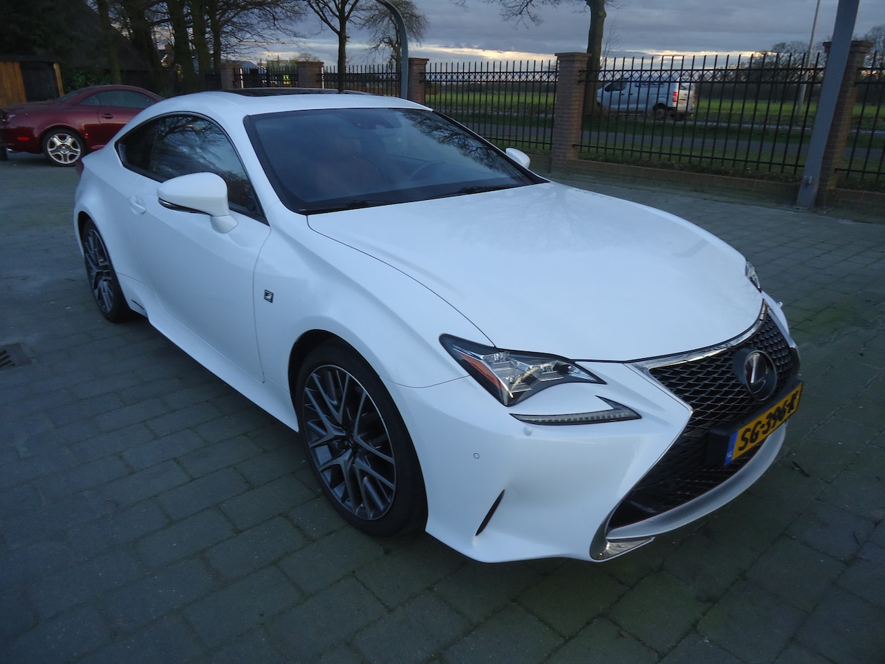 Lexus RC - 300h F Sport Line met iedere denkbare optie