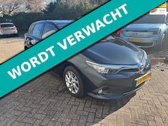 Toyota Auris - 1.2T Aspiration Limited 1e eig. Clima Cruise Navi Trekhaak