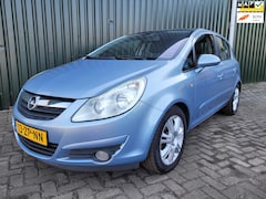 Opel Corsa - 1.4 Cosmo Airco Panoramadak