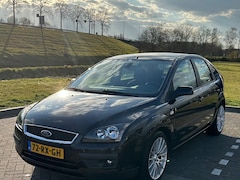 Ford Focus - 1.6-16V First Edition