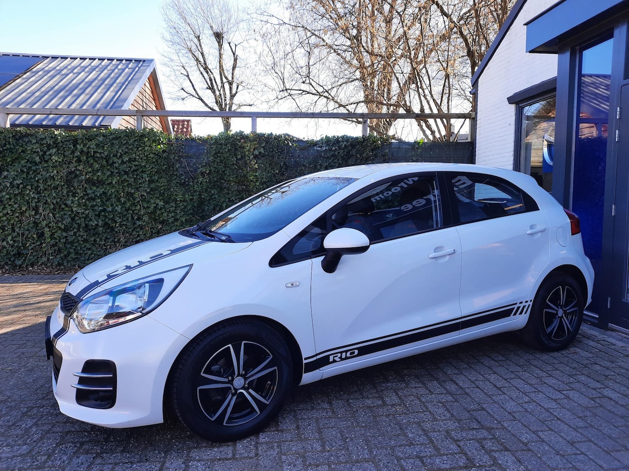 Kia Rio - 1.2 CVVT ComfortLine Leer, DAB - AutoWereld.nl
