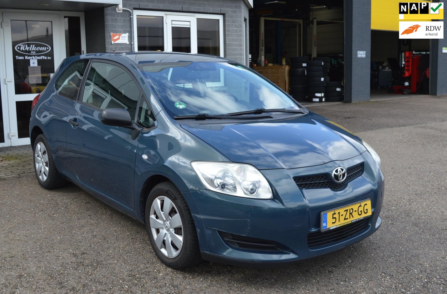 Toyota Auris - 1.4-16V Terra 1.4-16V Terra - AutoWereld.nl