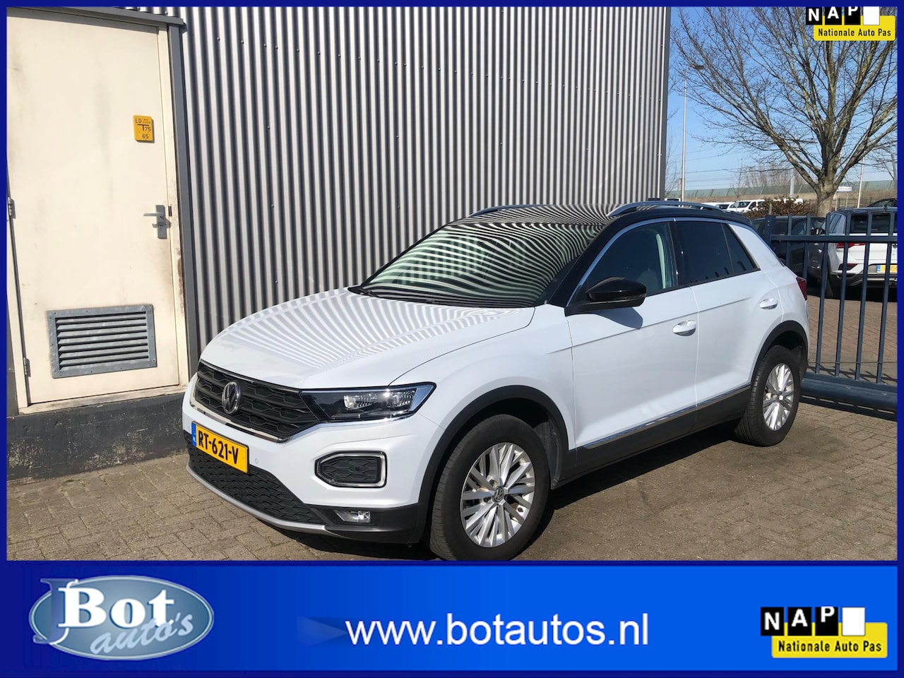 Volkswagen T-Roc - 1.0 TSI / 1E EIG. / NAVI / APPLE CARPLAY / VIRTUAL COCKPIT/ NED.AUTO - AutoWereld.nl