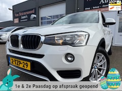 BMW X3 - XDrive20i Business van 1ste Eigenaar in automaat met parkeersensoren / camera en navigatie