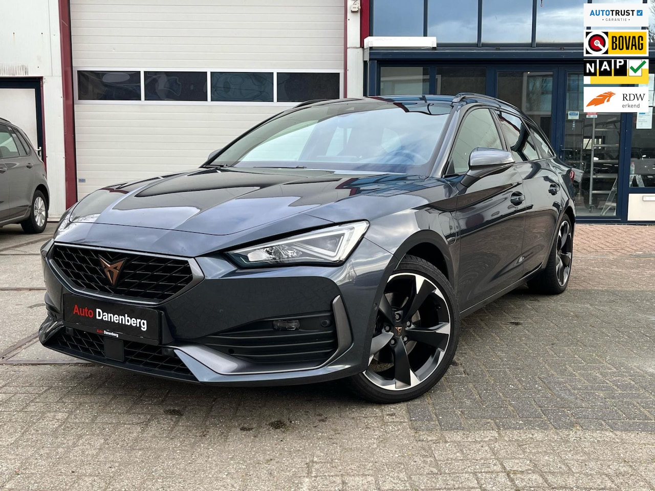 CUPRA Leon - 1.4 e-Hybrid NIEUW-STAAT ! TREK-HAAK GARANTIE - AutoWereld.nl