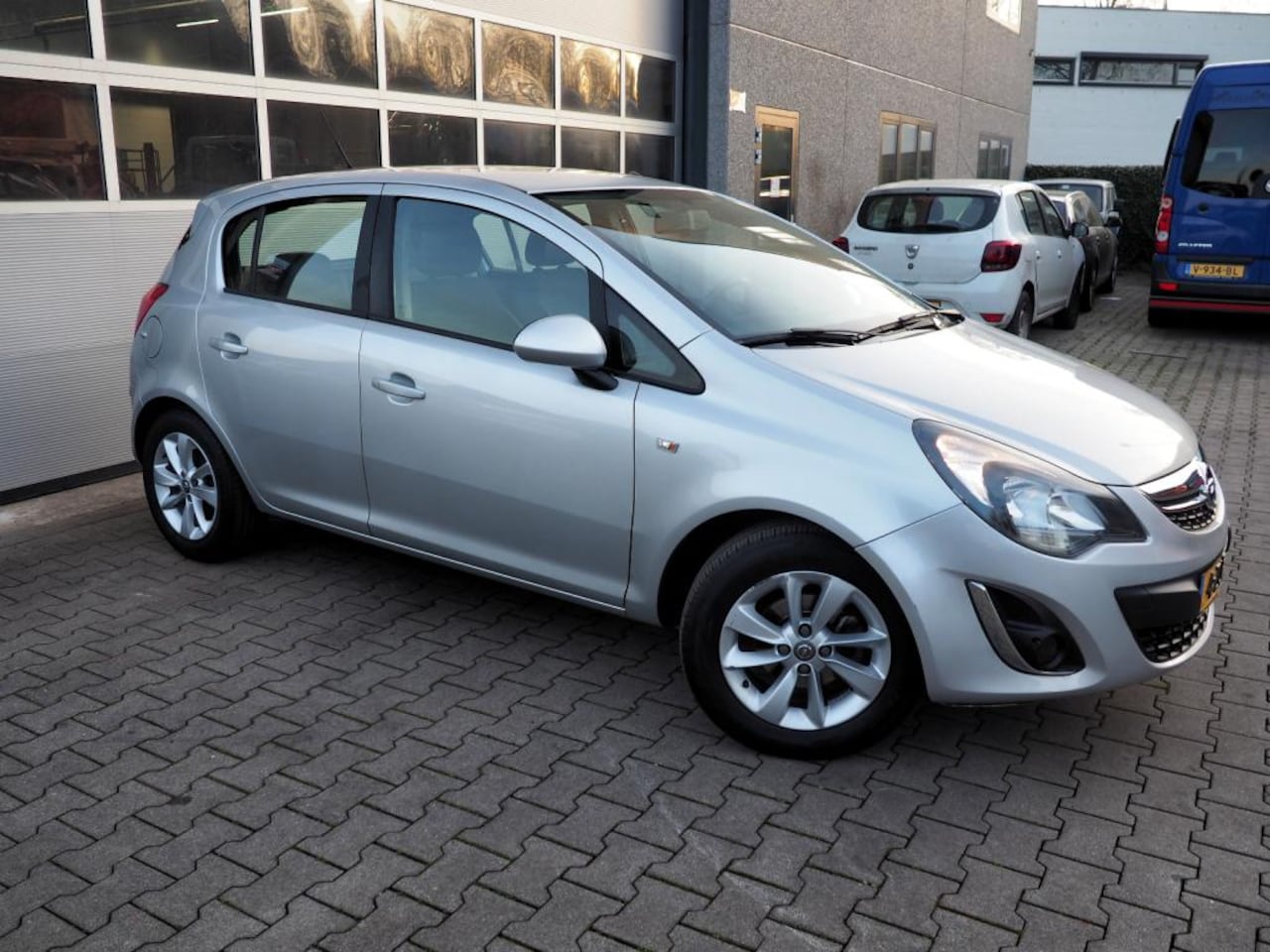 Opel Corsa - 1.4 Berlin AIRCO CRUISE LM VELGEN ELEK. PAKKET - AutoWereld.nl