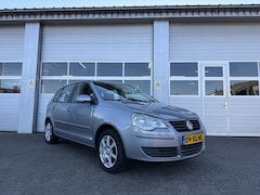 Volkswagen Polo - 1.4 16V 59KW