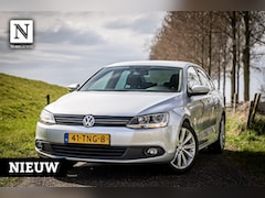 Volkswagen Jetta - 1.2 TSI Comfortline| Nap | PDC | Navi |6Bak