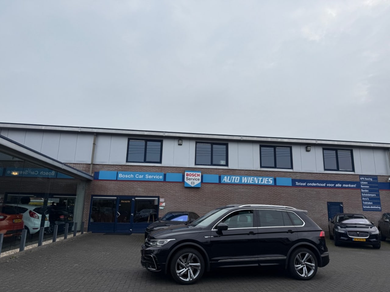 Volkswagen Tiguan - 1.5 TSI DSG 110kw | R-Line Business+ | Navi - AutoWereld.nl