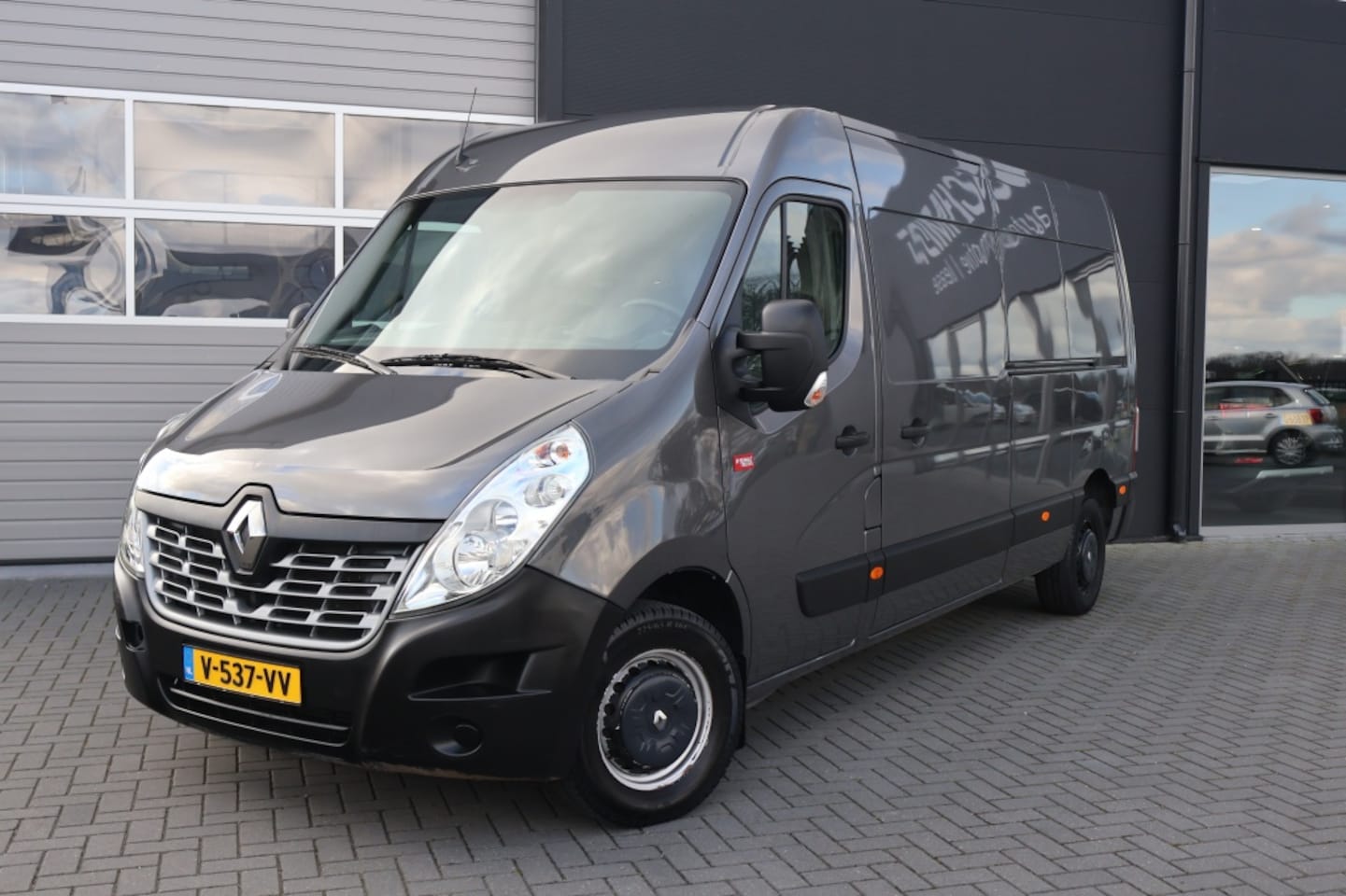 Renault Master - T35 2.3 dCi L3H2 T35 2.3 dCi L3H2 En. - AutoWereld.nl