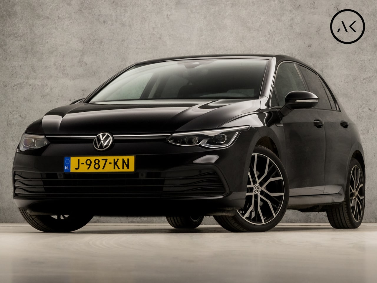 Volkswagen Golf - 1.5 TSI Sport (APPLE CARPLAY, GROOT NAVI, SFEERVERLICHTING, STUUR/STOELVERWARMING, SPORTST - AutoWereld.nl