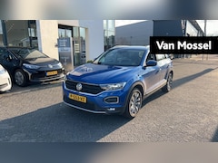 Volkswagen T-Roc - 1.5 TSI Sport 150 PK | Navigatie | Parkeersensoren | Achteruitrijcamera | Apple Carplay |