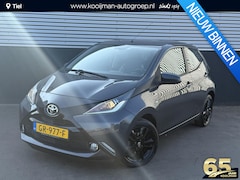 Toyota Aygo - 1.0 VVT-i x-play Automaat incl: Navigatie, LM velgen, Parkeerhulpcamera, Airconditionong,