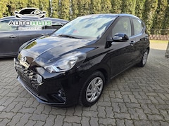 Hyundai i10 - 1.0i i-Drive Automaat Achteruitrijcamera Cruise controle Lederen stuur