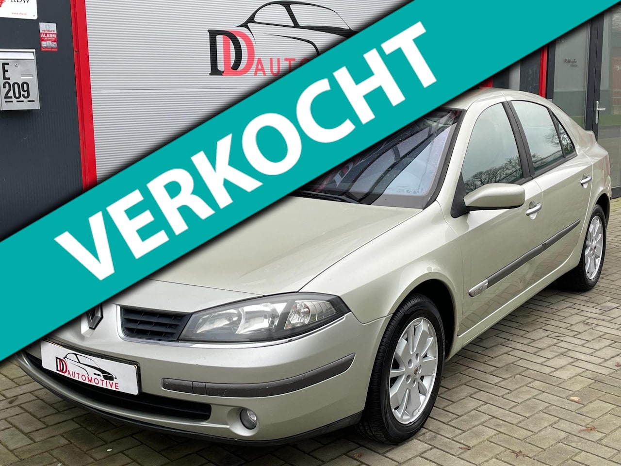 Renault Laguna - 1.9 dCi Tech Line AUT/DAK/TREKHAAK/CRUISE/CLIMA/NAVI - AutoWereld.nl