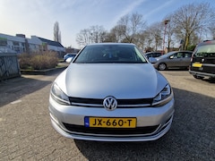 Volkswagen Golf - 1.2 TSI Highline