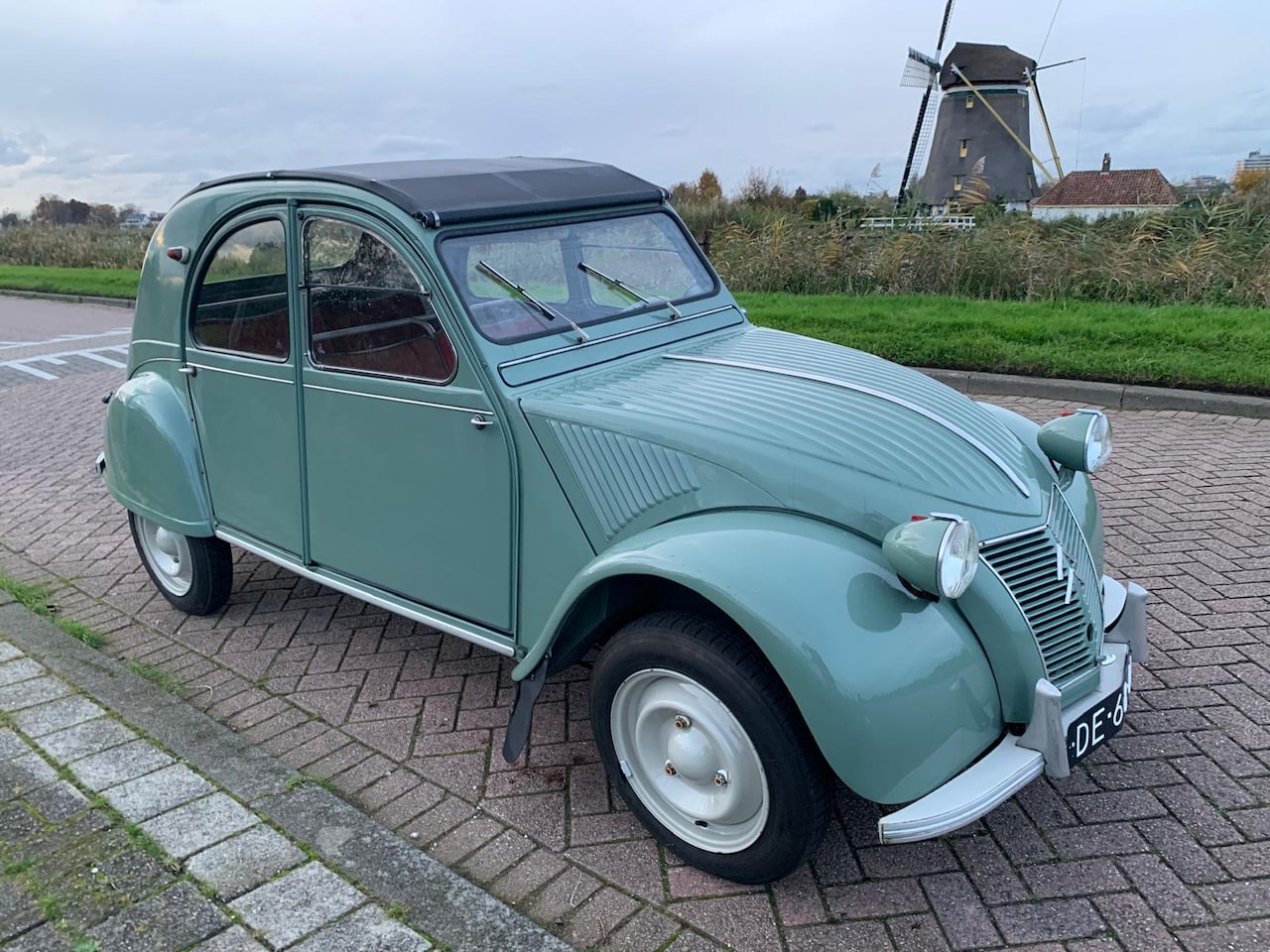 Citroën 2 CV - 2CV4 Citroën 2CV 4 AZ 1960 - AutoWereld.nl