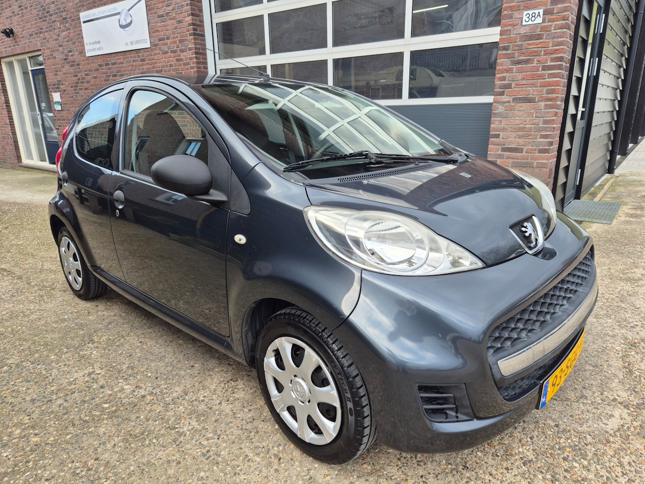 Peugeot 107 - 1.0-12V XR *Airco* - AutoWereld.nl