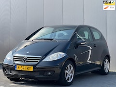 Mercedes-Benz A-klasse - 150 Classic | Parkeersensoren | Stoelverwarming | 15 Inch