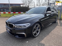 BMW 5-serie Touring - M550d xDrive High Exe Pano Massage Carplay MEGA VOL