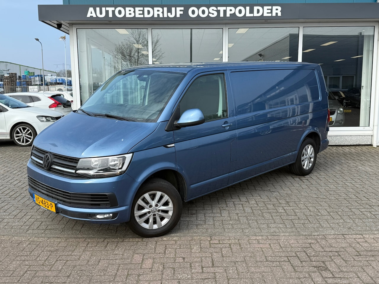 Volkswagen Transporter - 2.0 TDI L2H1 DSG 140 PK - AutoWereld.nl