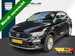 Volkswagen T-Roc - 1.5 TSI Style Business 150PK | 1e Eigenaar | Navi | Adaptieve Cruise 12 mnd BOVAG garantie