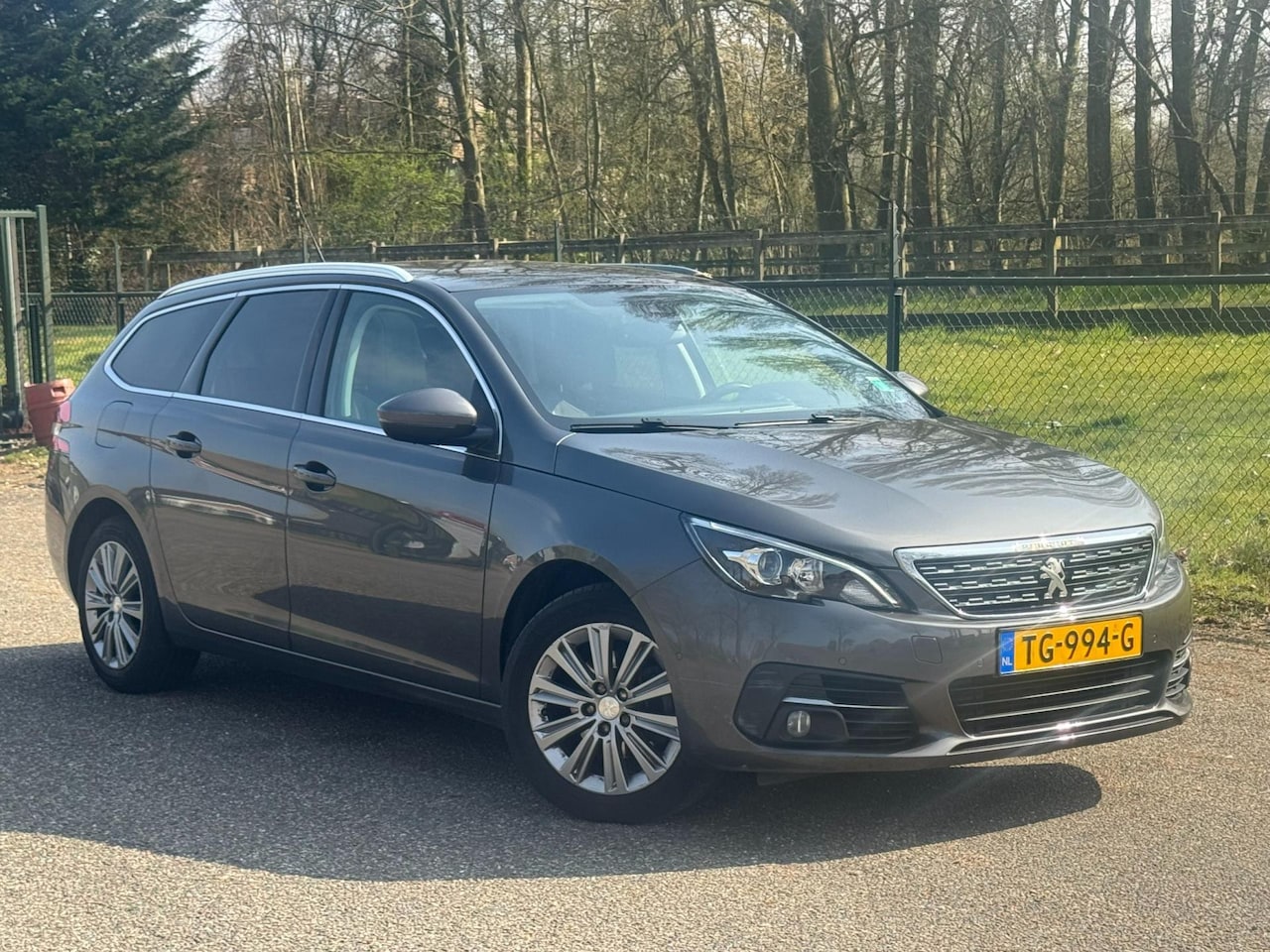 Peugeot 308 SW - 1.2 PureTech Allure /Navi/Pano/Cruise/ - AutoWereld.nl