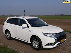 Mitsubishi Outlander - 2.4 PHEV Pure AUT HYB 2020 CAMERA *11999* netto