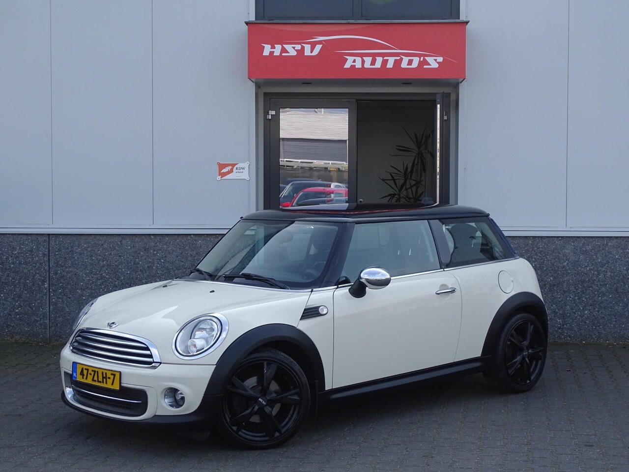 MINI One - Mini 1.6 Kite White navi LM airco org NL - AutoWereld.nl