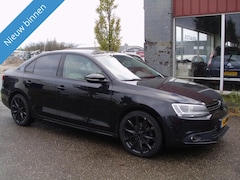 Volkswagen Jetta - 1.2 MET NAVI AIRCO SEDAN 2012