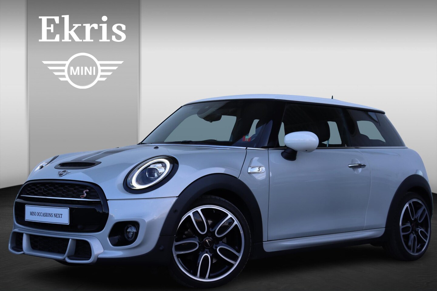 MINI Cooper S - Mini 2.0 Stoelverwarming/ Harman-Kardon/ Head-Up/ John Cooper Works Trim/ Comfort Access/ - AutoWereld.nl