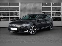 Volkswagen Passat Variant - 1.4 TSI PHEV GTE Business | Winterpakket | Carplay | Camera