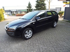 Ford Focus Wagon - 1.6-16V Futura