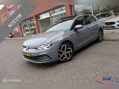 Volkswagen Golf - 1.5 TSI Highline Business R Pano Navi Automaat