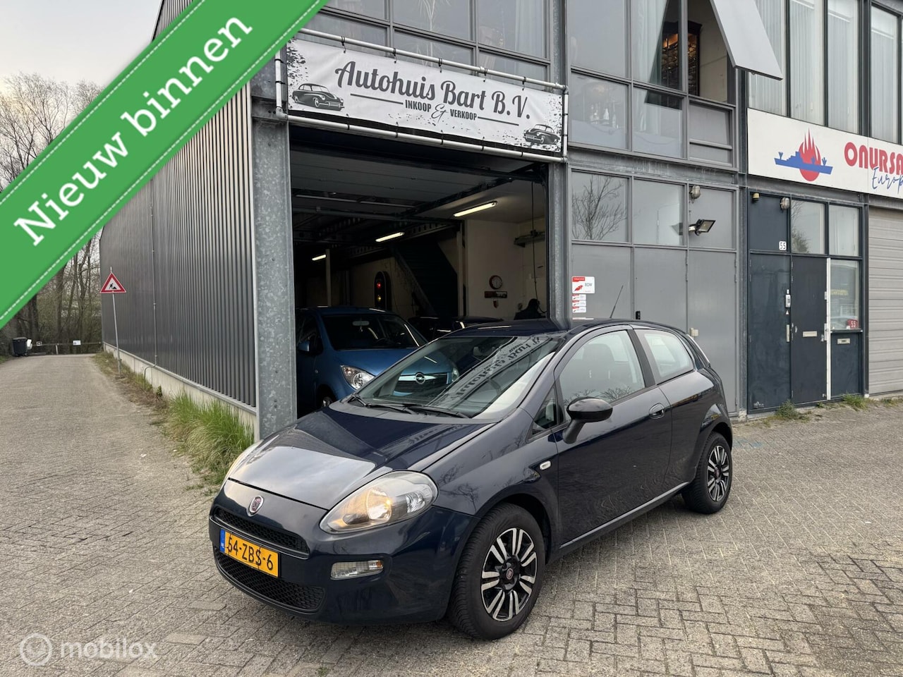 Fiat Punto Evo - 0.9 TwinAir Lounge Airco! Nieuwe APK! NAP Logisch! - AutoWereld.nl