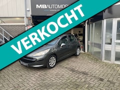 Peugeot 207 - 1.4 VTi Look5 Deurs/Airco/APK/Trekhaak/3e eigenaar