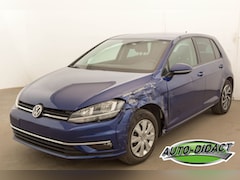 Volkswagen Golf - 1.0 TSI