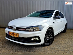 Volkswagen Polo - 1.0 TSI Comfortline Business R-Line