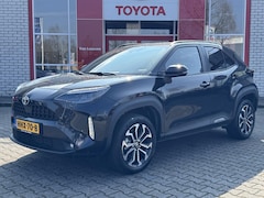 Toyota Yaris Cross - 1.5 HYBRID STYLE PANODAK NAVI STOEL/STUURVERW. APPLE/ANDROID EL-ACHTERKLEP KEYLESS