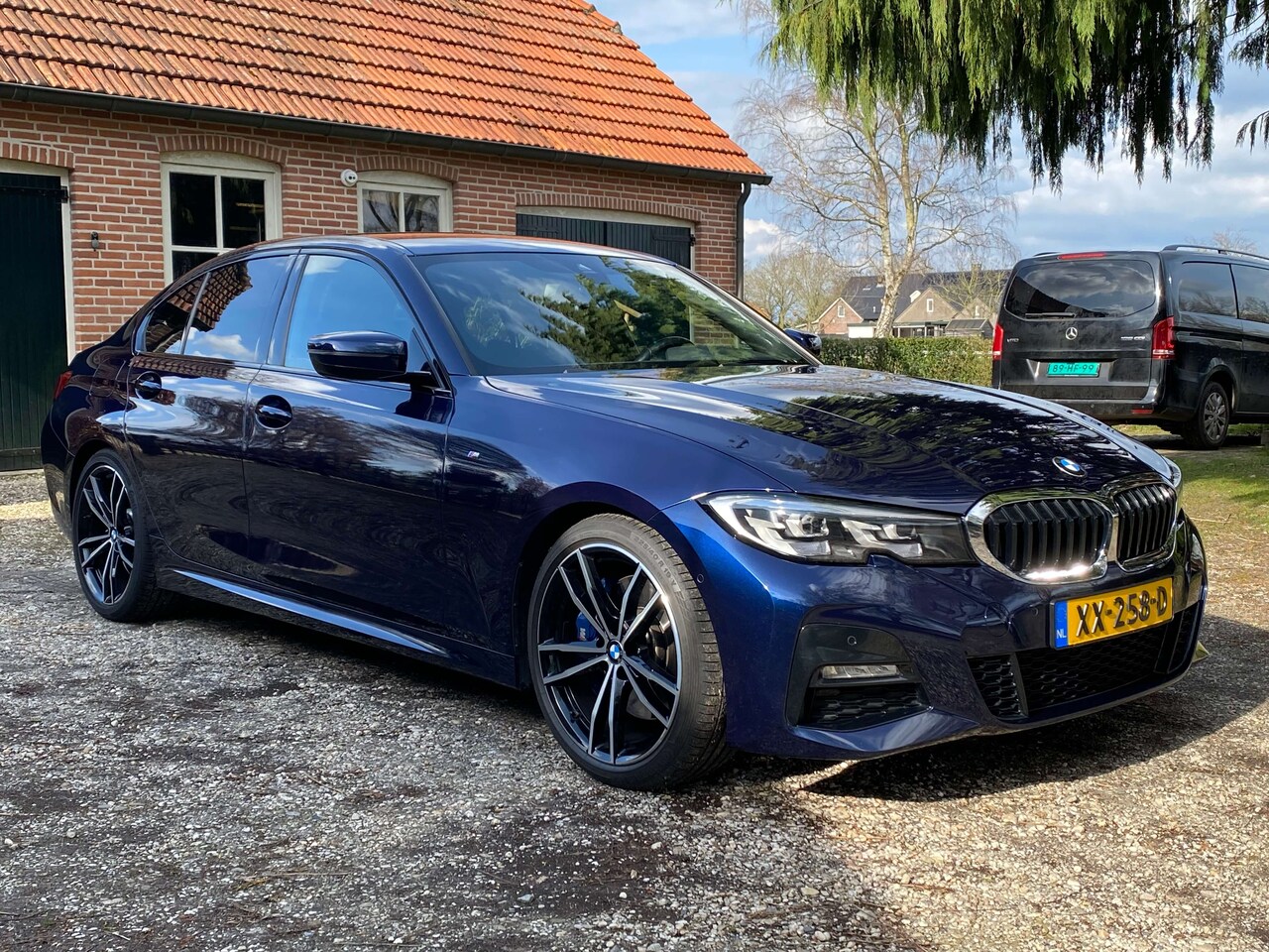 BMW 3-serie - 330i Executive Edition M-SPORT PAKKET EN DEALER ONDERHOUDEN