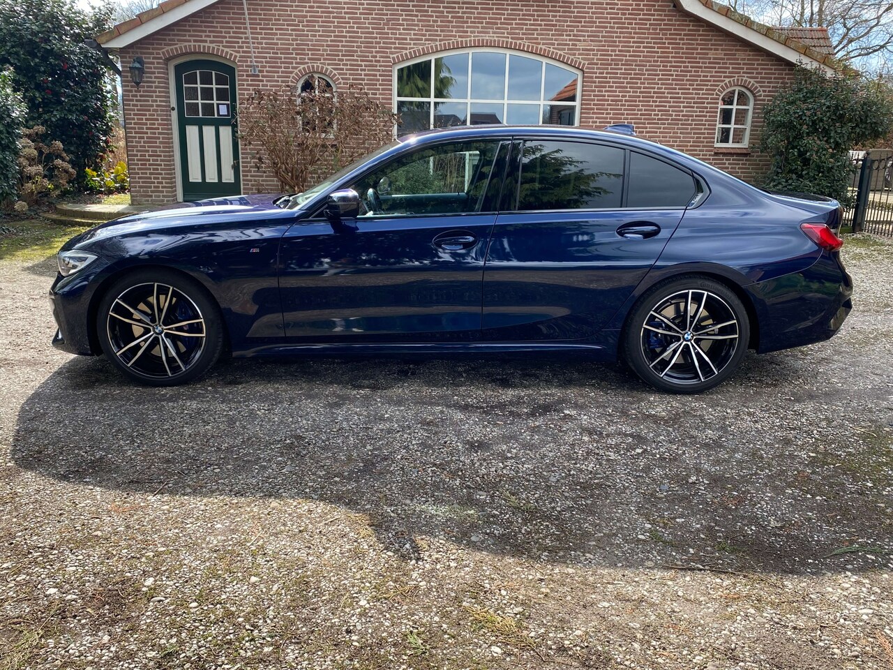 BMW 3-serie - 330i Executive Edition M-SPORT PAKKET EN DEALER ONDERHOUDEN