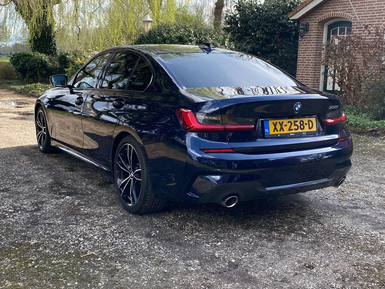 BMW 3-serie - 330i Executive Edition M-SPORT PAKKET EN DEALER ONDERHOUDEN