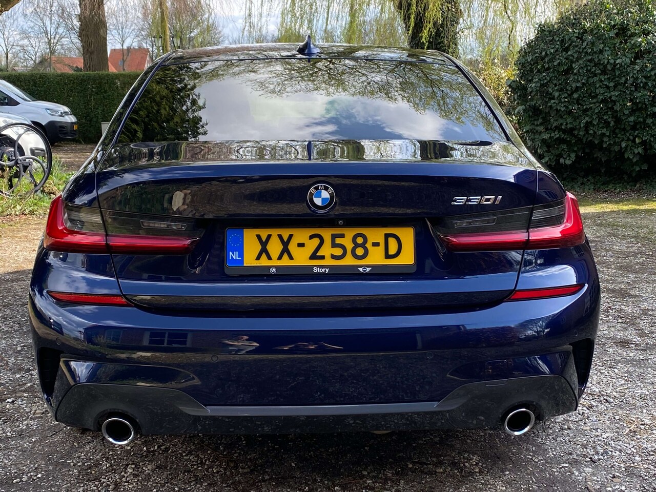BMW 3-serie - 330i Executive Edition M-SPORT PAKKET EN DEALER ONDERHOUDEN