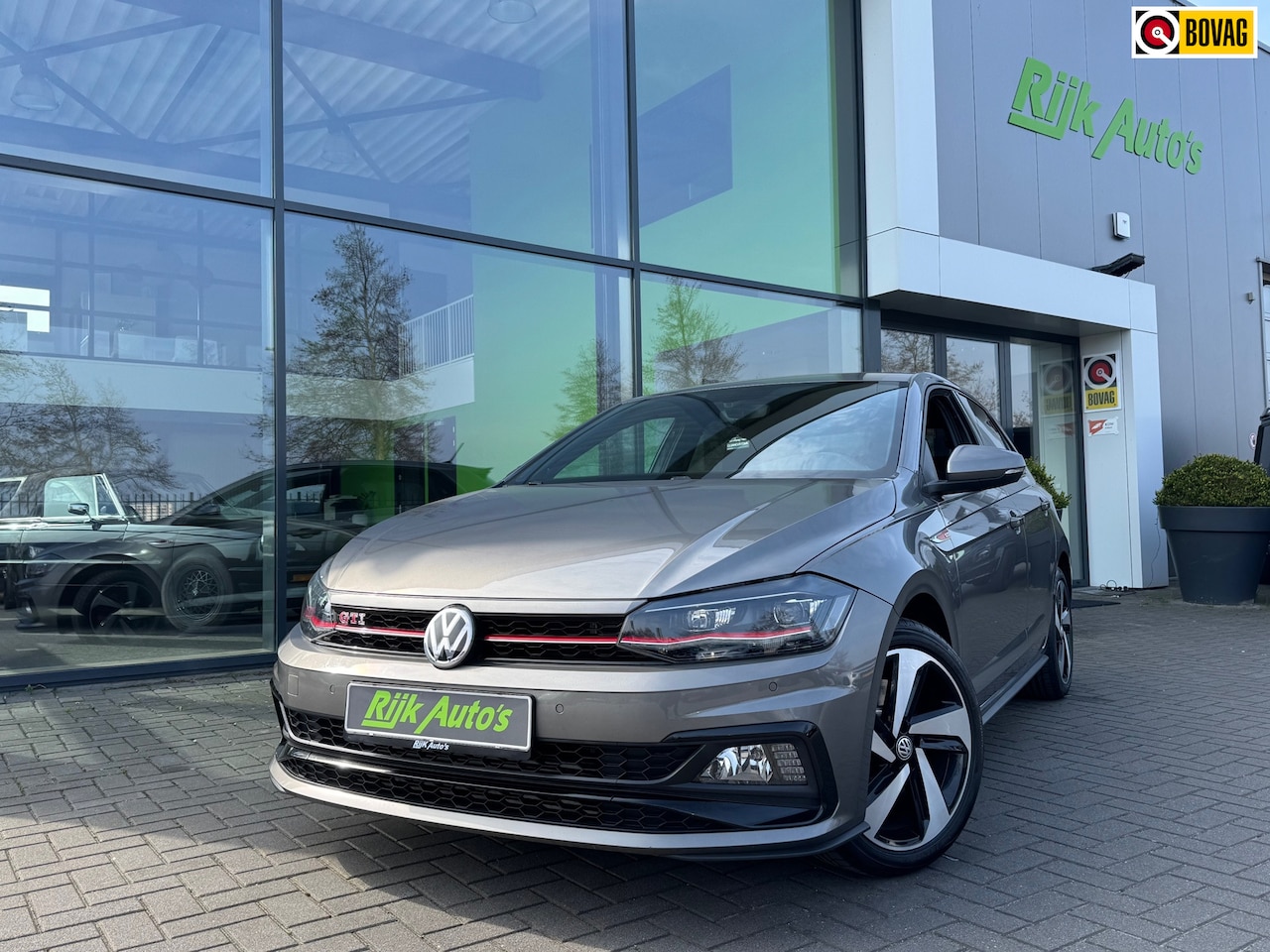 Volkswagen Polo - 2.0 TSI GTI * Stoelverwarming * Adaptive Cruise Control * Navigatie - AutoWereld.nl