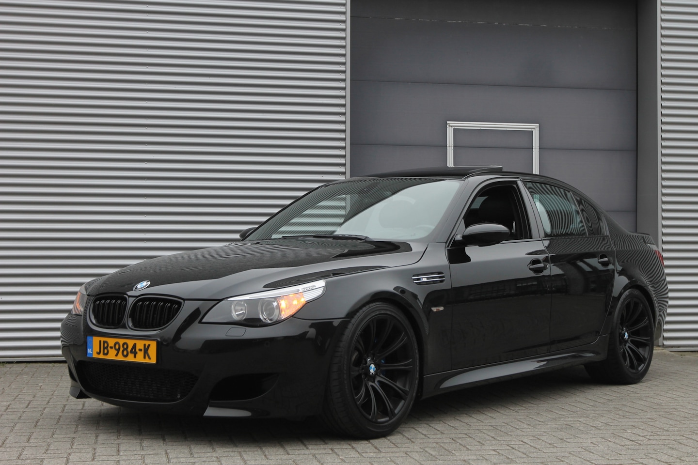 BMW M5 - 5-serie I V10 I SCHUIFDAK - AutoWereld.nl