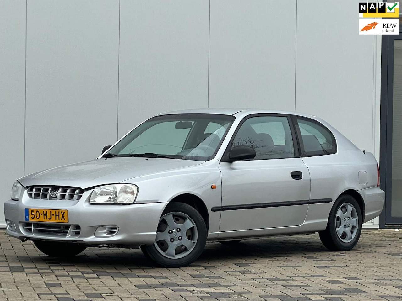Hyundai Accent - 1.5i LS AUTOMAAT AIRCO - AutoWereld.nl